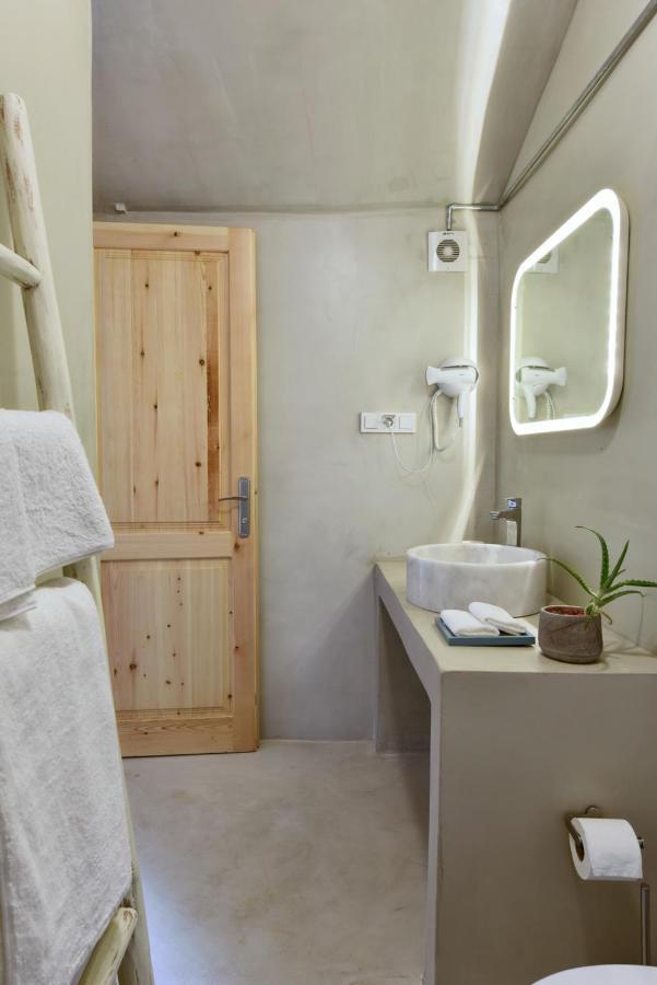 Cunda Sakin Hotel ภายนอก รูปภาพ